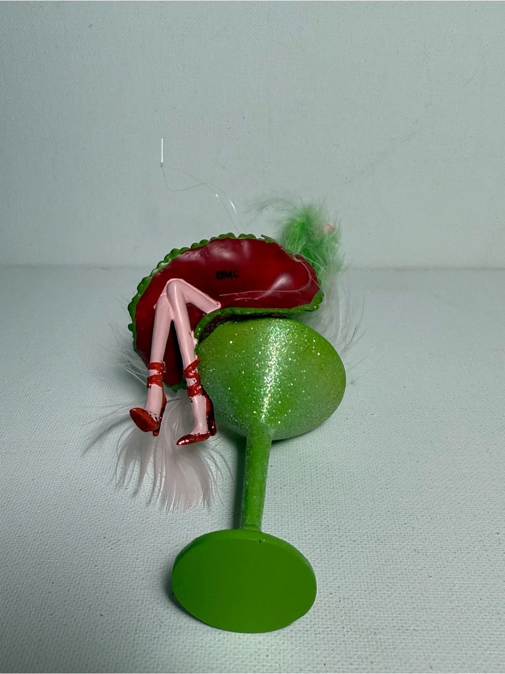 Flirty Feathers 